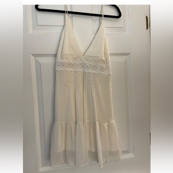 Abercrombie & Fitch Dresses & Skirts - Abercrombie & Fitch off white size medium dress
